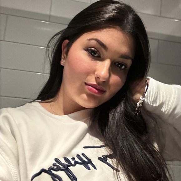 Meet your Posher, Andreja - Picture 2 of 5